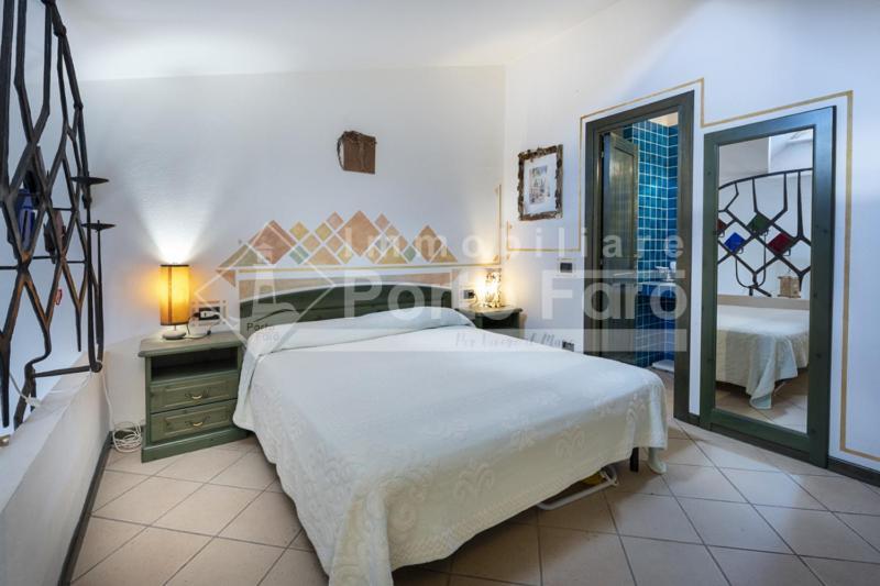 23 Baia Faro - Trilocale Mansardato Con Ampia Terrazza Vista Mare 帕劳 外观 照片