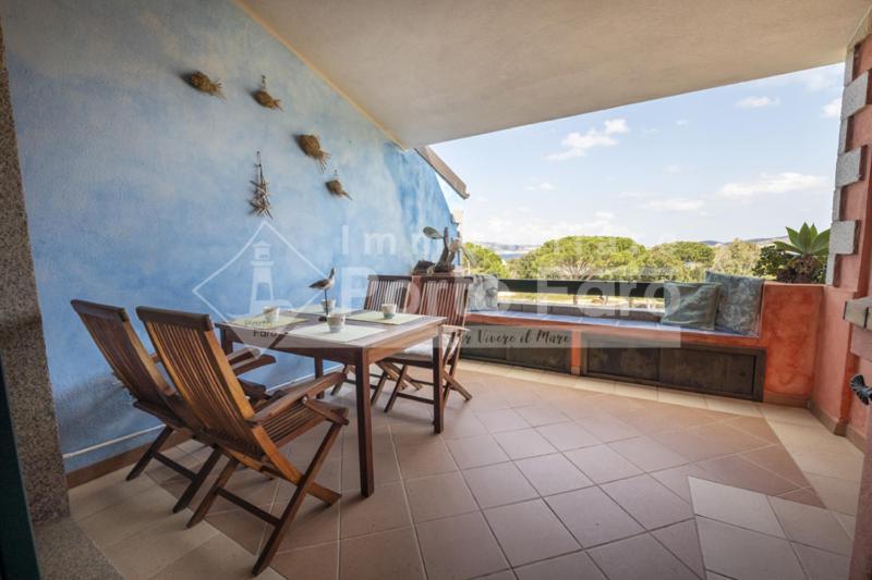 23 Baia Faro - Trilocale Mansardato Con Ampia Terrazza Vista Mare 帕劳 外观 照片