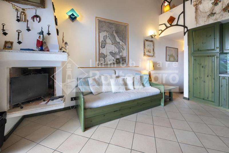23 Baia Faro - Trilocale Mansardato Con Ampia Terrazza Vista Mare 帕劳 外观 照片